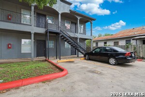 Building Photo - 1706 W Craig Pl