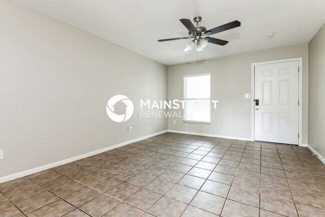 Foto del edificio - 3 Bedroom Pet-Friendly Home in SANFORD, FL...