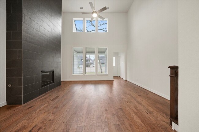 Foto del edificio - 6 Clearview Terrace Pl