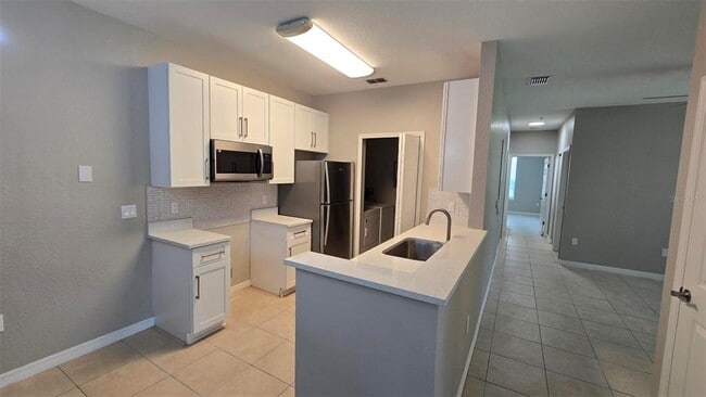 Building Photo - 844 Grand Regency Pointe