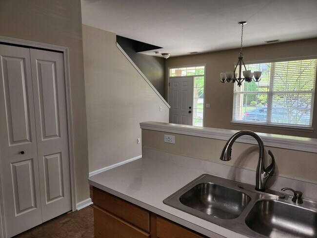 Foto del edificio - 47624 Pembroke Dr