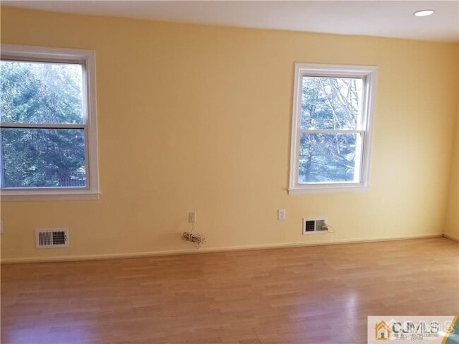 Building Photo - 20 Tiger Lilly Ct