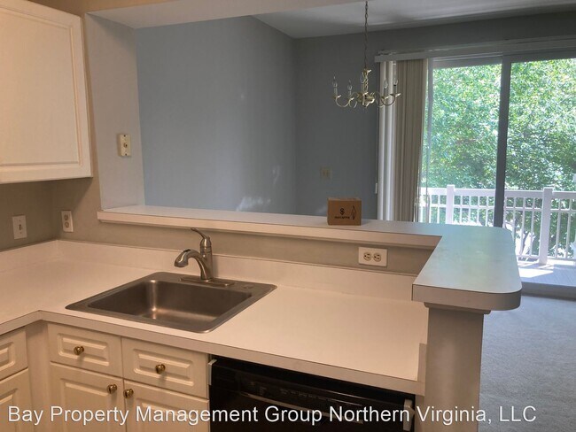 Foto del edificio - 2109 Highcourt Ln