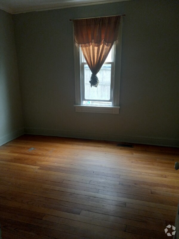 Apartments For Rent in Pittston Township, PA with Hardwood Floors 3