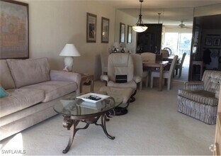 Building Photo - 1055 Forest Lakes Dr