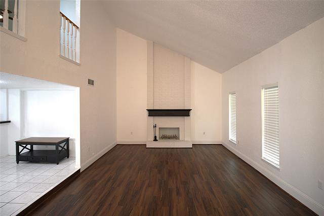 Building Photo - 2805 Meadow Park Dr