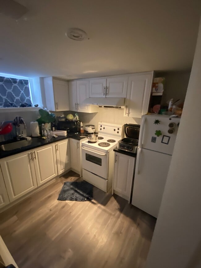 Building Photo - 116 Dorcot Ave