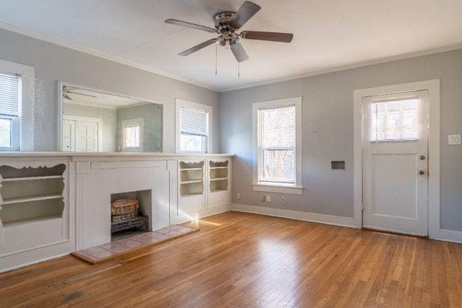 Building Photo - 3708 W 5th St