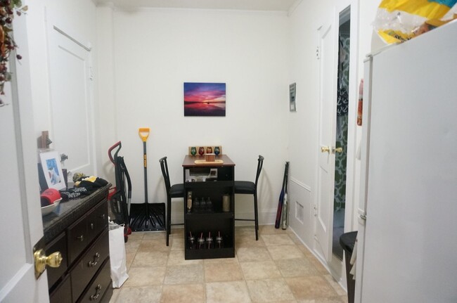 Foto del edificio - Nicely located studio apartment next to th...