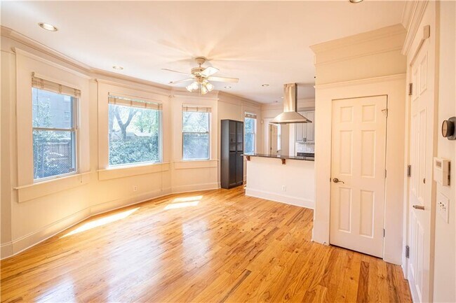 Foto del edificio - 259 14th St NE