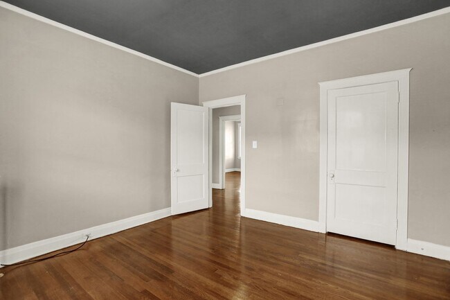 Foto del edificio - Spacious 2 Bedroom Apartment!