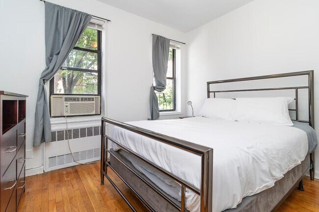 Foto del edificio - 1569 1st Ave
