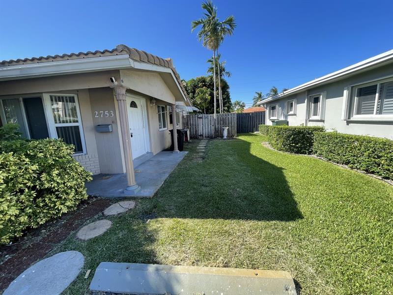 Foto principal - 2753 NE 32nd St