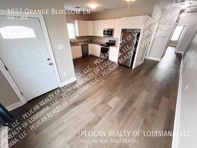 Foto del edificio - 1037 Orange Blossom Ln
