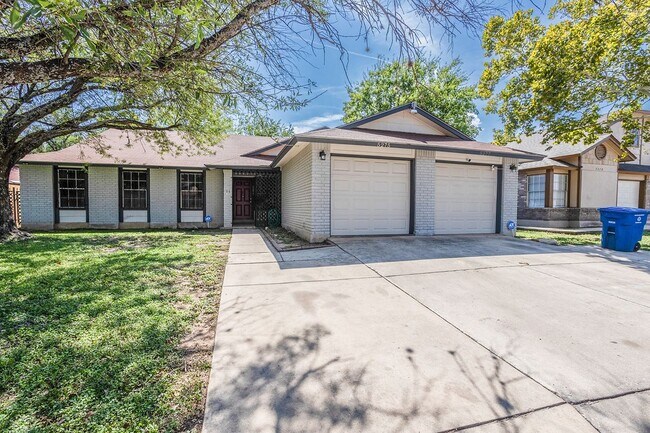 Foto del edificio - 5275 Meadow Rise St