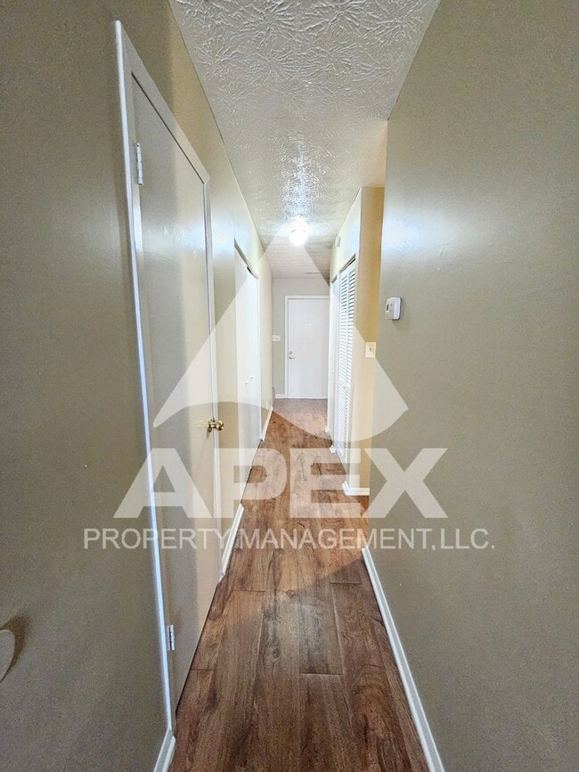 Foto del edificio - MOVE-IN SPECIAL, $1 RENT!! - Nice 2 Bd | 1.5 Ba Townhouse in West Knox off Cedarbluff!