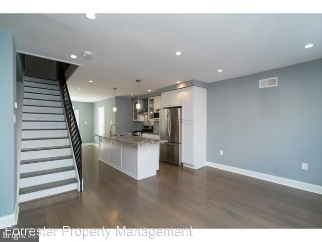 Building Photo - 3 br, 2.5 bath House - 2610 Catharine St.