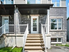 Building Photo - 142 Rue Lucien-Gendron