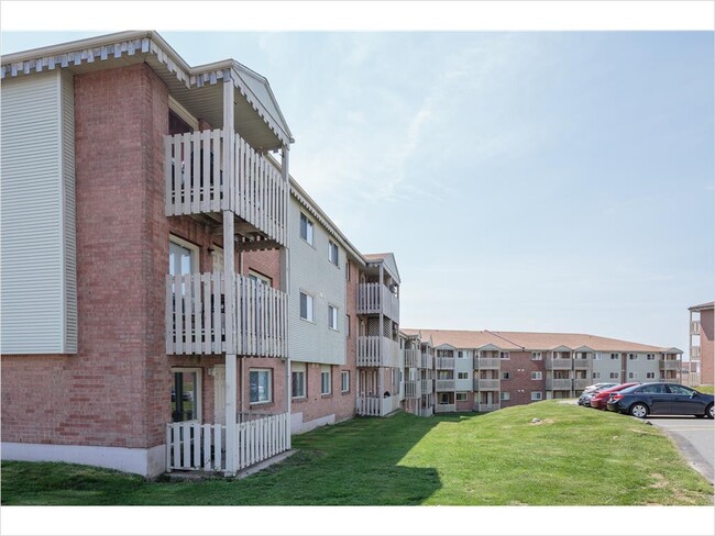 Building Photo - 96 Highfield Park Dr