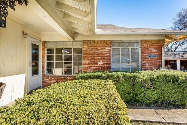 Photo - 6520 St Moritz Ave Apartment