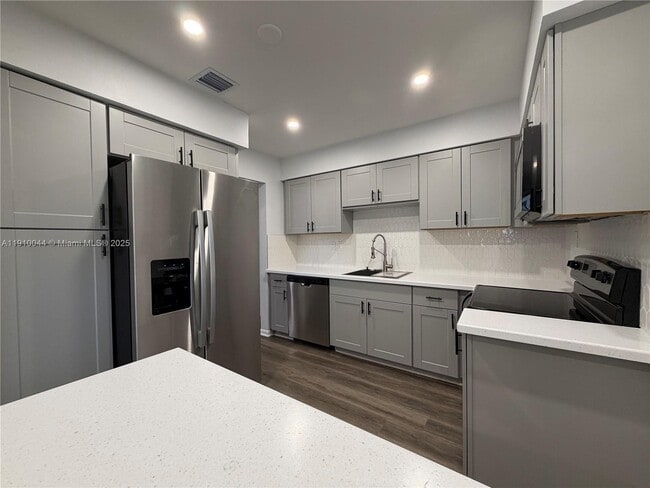 Building Photo - 8042 SW 89th St