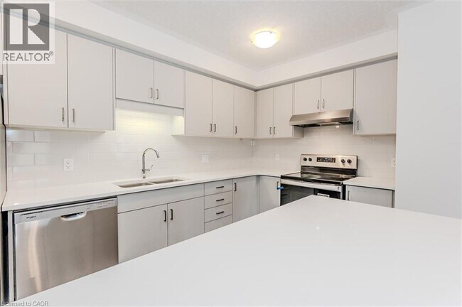 Building Photo - 616 Benninger Dr