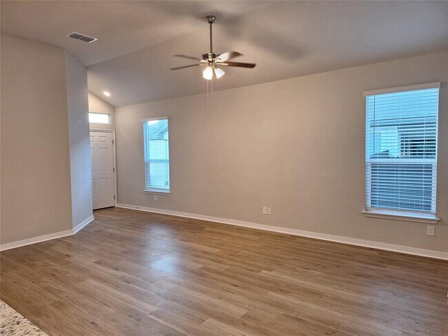 Foto del edificio - 758 Staglin St