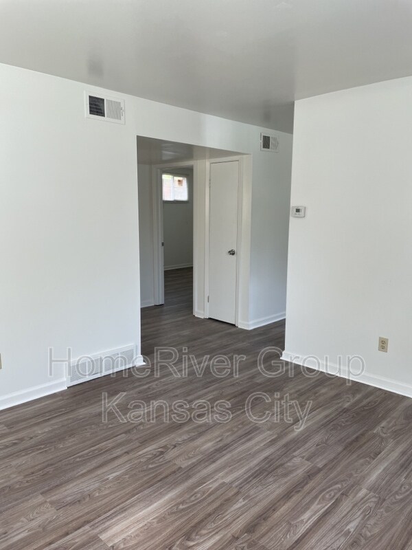 Building Photo - 836 NE 68th St