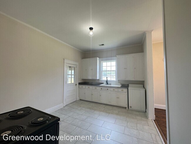 Building Photo - 2 br, 1 bath House - 307 Morgan Street
