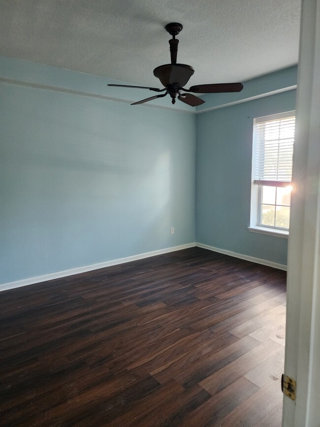 Building Photo - 785 Oakleaf Plantation Pky