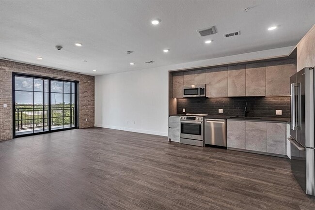 Building Photo - 4315 S Congress Ave