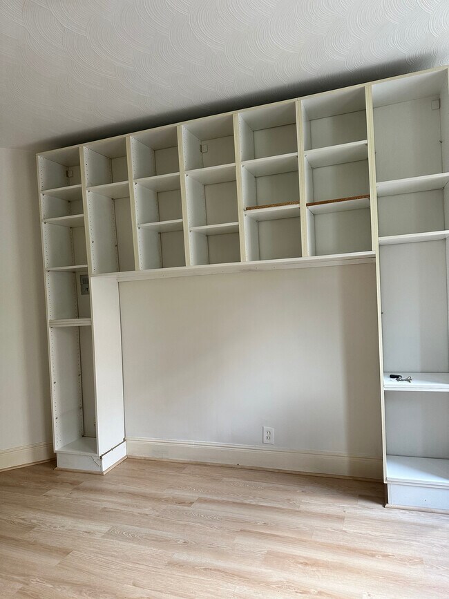 Foto del edificio - 90 Brainerd Rd