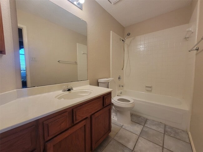 Building Photo - 932 Winchester Ln