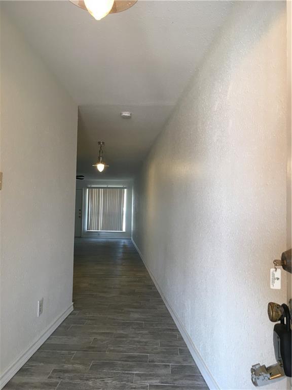 Foto del edificio - 14801 Compass St