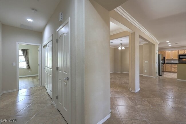 Building Photo - 2147 Bannerwood St