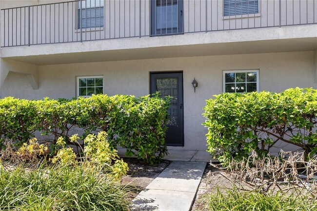 Building Photo - 8765 Bardmoor Blvd