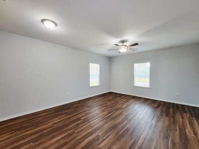 Foto del edificio - 3201 J P Davis Ave