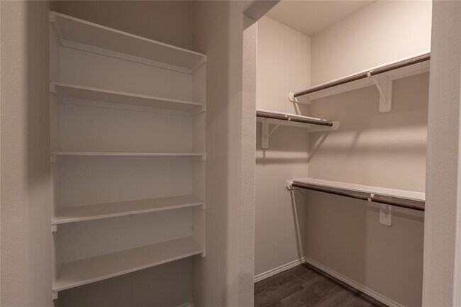 Foto del edificio - 310 S 12th St