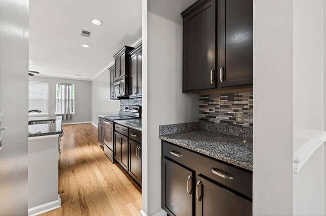 Foto del edificio - 194 Cypress Forest Dr