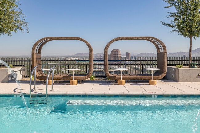 Resort Style Pool - Saiya