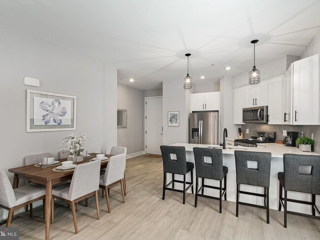 Foto del edificio - 2537 Grays Ferry Ave
