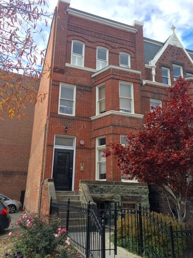 Primary Photo - One Bedroom One Bath Top Floor Unit on the...