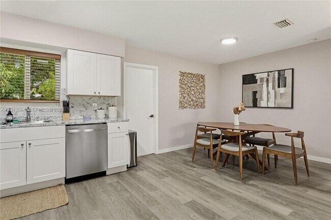 Foto del edificio - 2825 NW 9th Ave