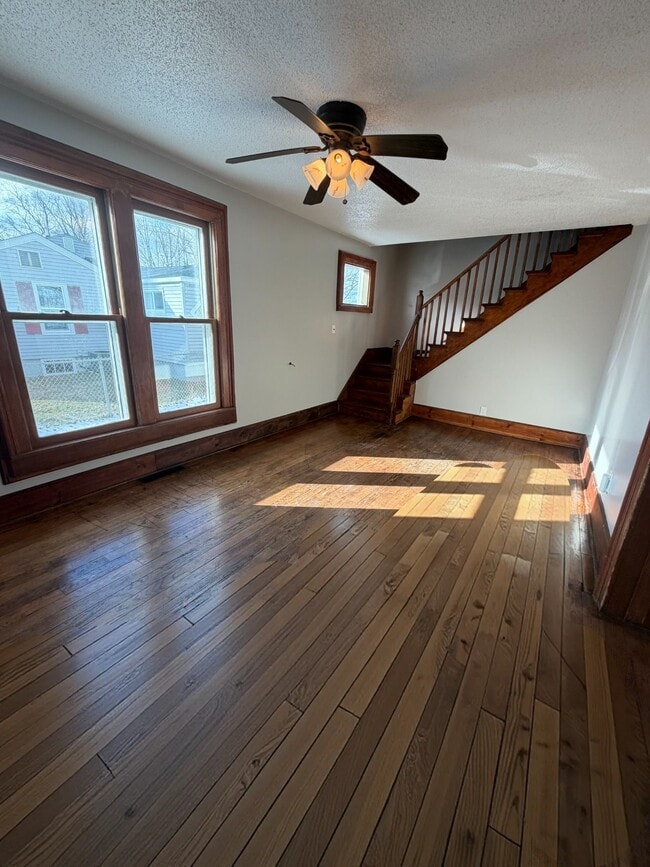 Building Photo - 26 Pelton Ave