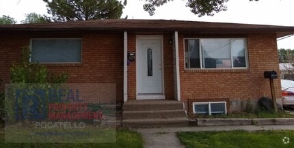 Building Photo - 625 El Rancho Blvd