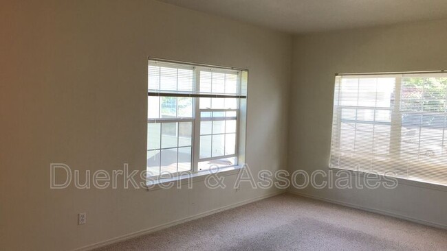 Foto del edificio - 2837 SW Western Blvd
