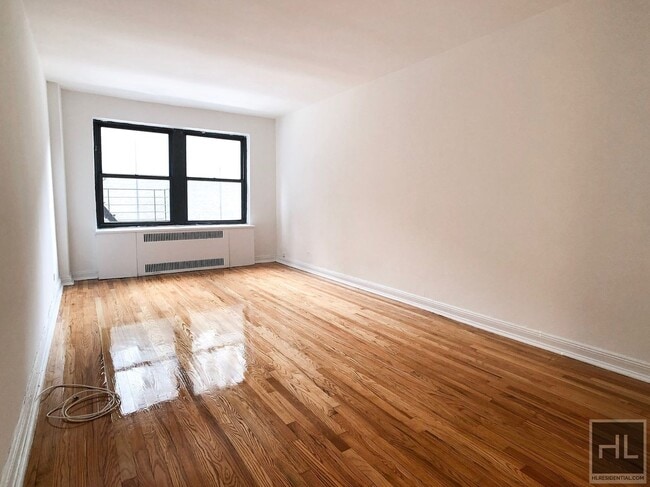 Building Photo - EAST 55 STREET