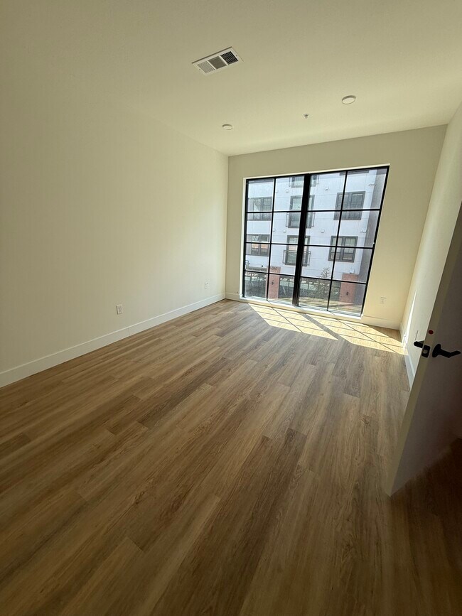 Foto del edificio - 4315 S Congress Ave