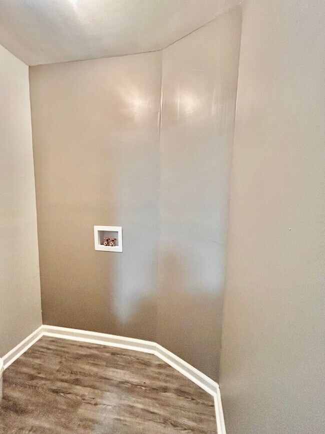 Foto del edificio - Newly Rehabbed Home in Raleigh - Open To Section 8 - $99 Move In Special