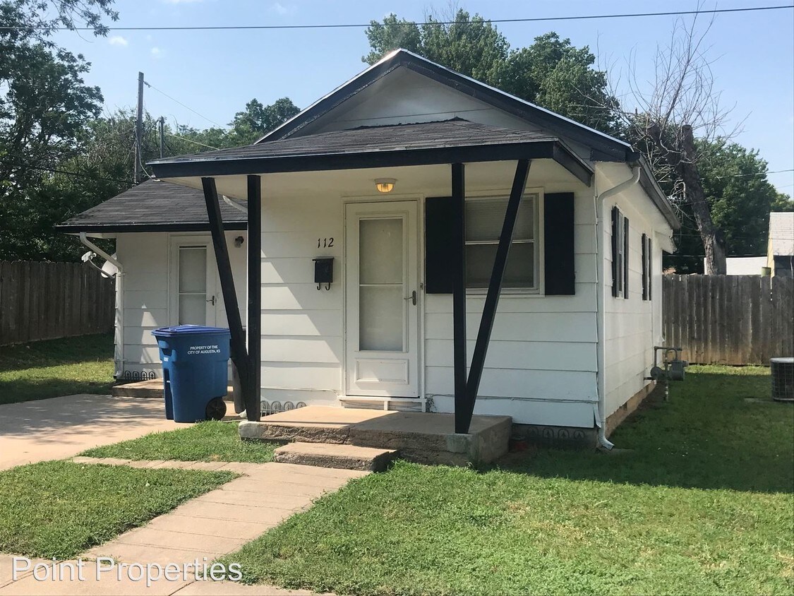 Primary Photo - 1 br, 1 bath House - 112 E 12th St